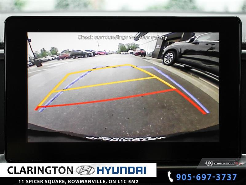 2021
Hyundai
Elantra