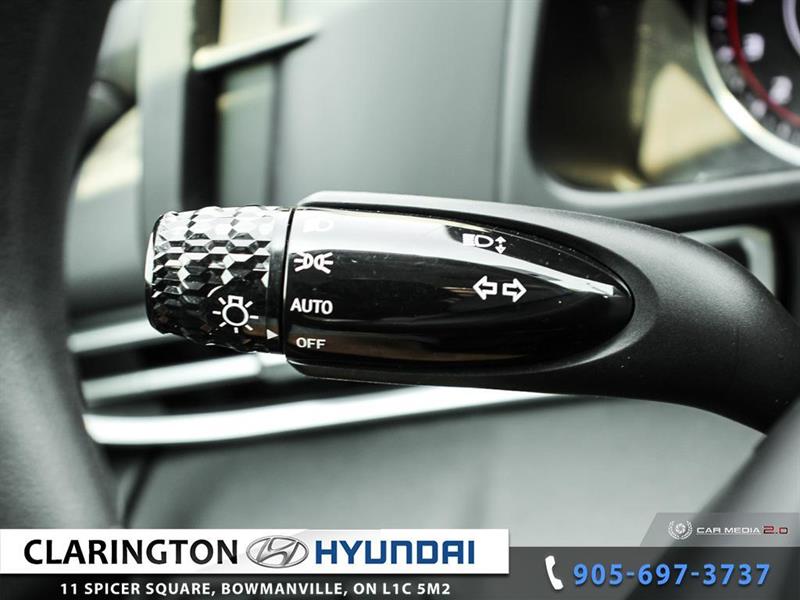 2022
Hyundai
Elantra