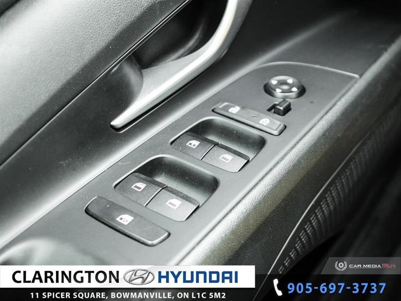 2022
Hyundai
Elantra
