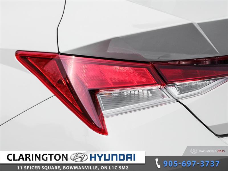 2022
Hyundai
Elantra
