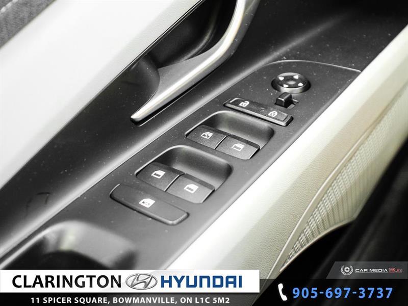 2023
Hyundai
Elantra