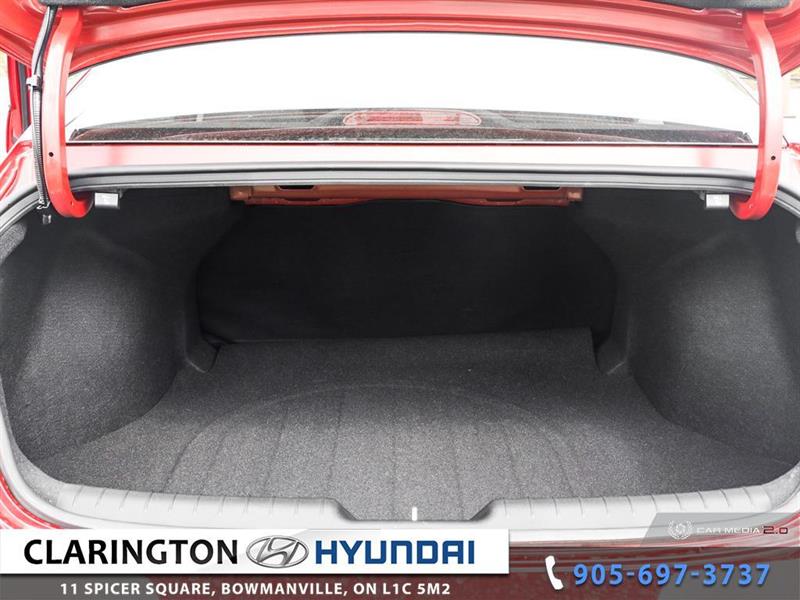 2021
Hyundai
Elantra